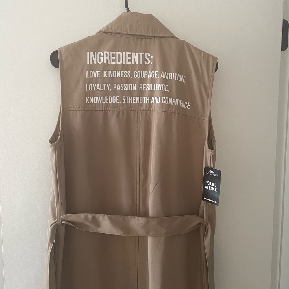 NWT- Women's Tan Trench Coat - Picture 5 of 7
